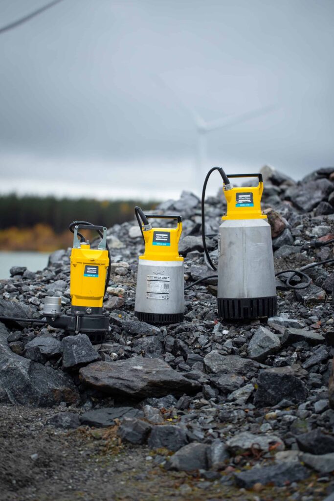 Customers can access detailed specifications, performance curves, power requirements, dimensions and other relevant data for each recommended Atlas Copco pump model.