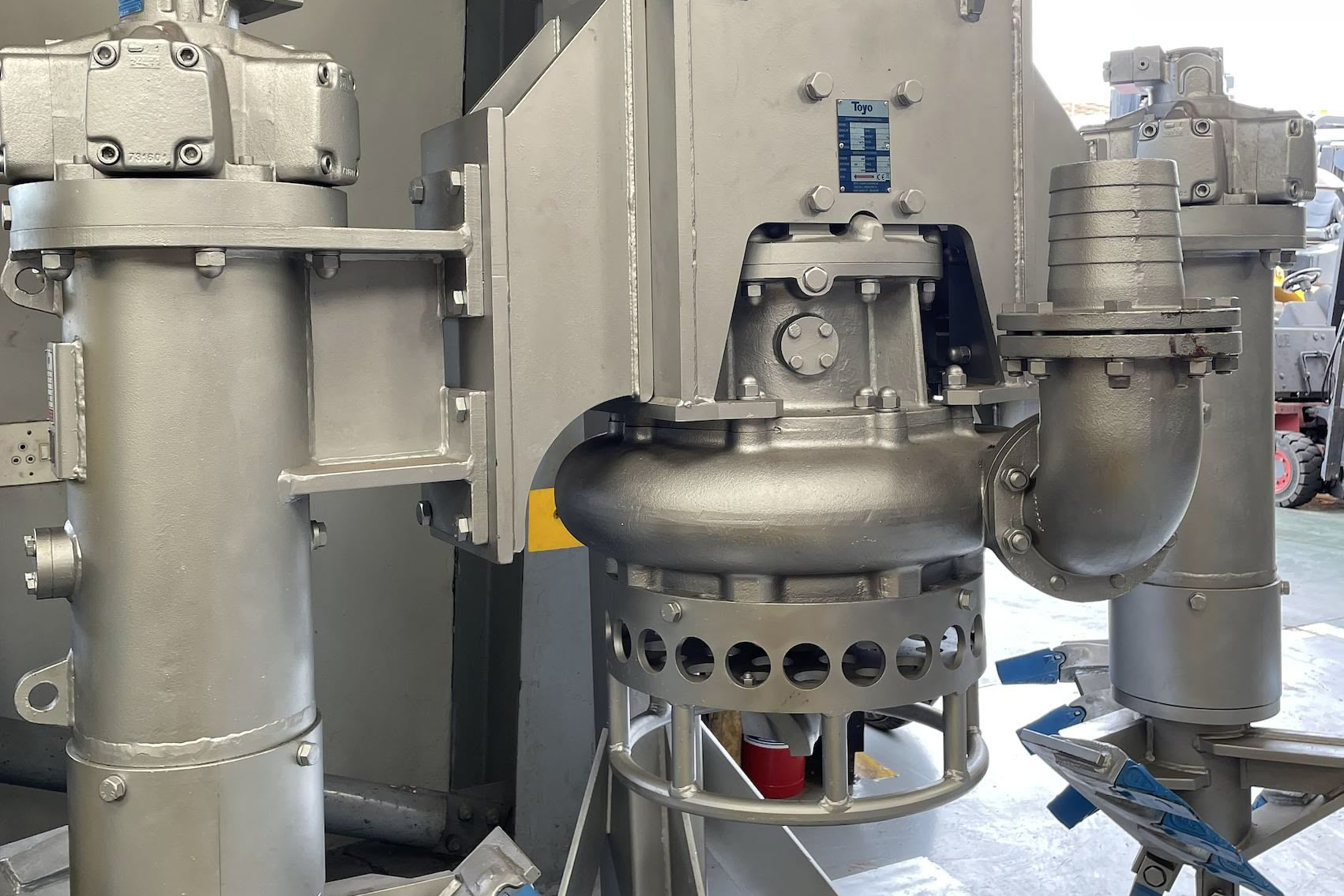 The Toyo Heavy Duty Slurry Pump, available from IPR (Integrated Pump Rental), is a benchmark in marine and mining dredging.